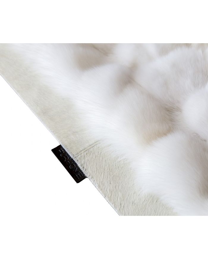 White - Ivory Fox Fur Rug k-146