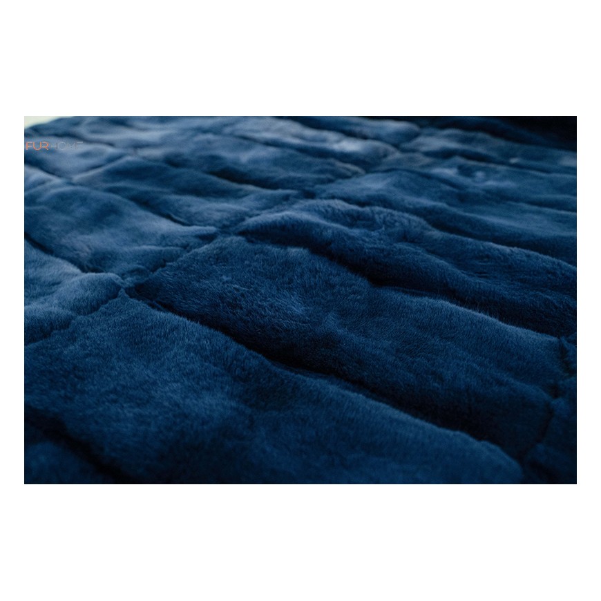 "Der ultimative Luxus: Blaue Chinchilla-Decke"